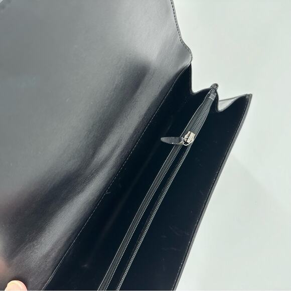 Louis Vuitton Opera clutch in black leather - Picture 5 of 15